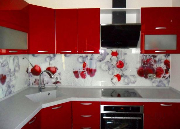 Скинали фото: вишня с кусочками льда, заказ #SN-123, Красная кухня.