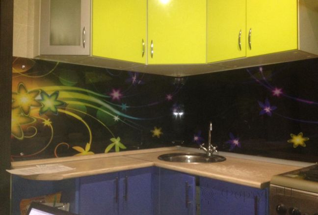 Скинали для кухни фото: яркие вензеля и звездочки, заказ #УТ-1420, Желтая кухня. Изображение 183846