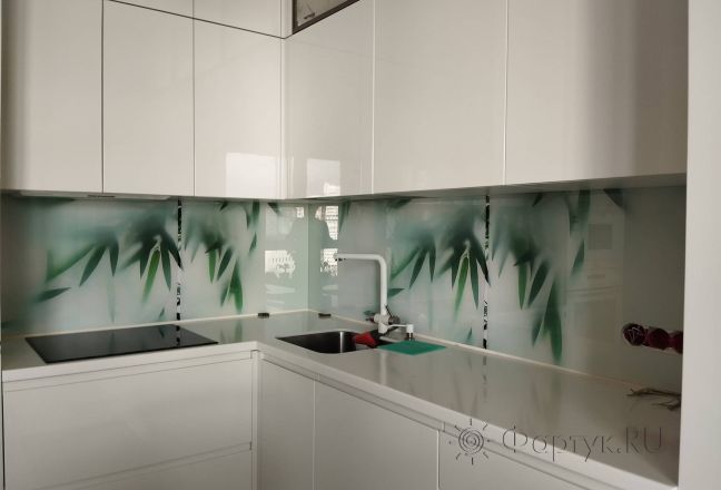 Фартук для кухни фото: зеленые листья, заказ #ИНУТ-16848, Белая кухня.
