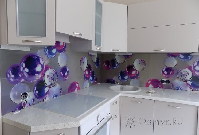 Фартук для кухни фото: 3d шары в фиолетовом, заказ #УТ-691, Белая кухня. Изображение 181442