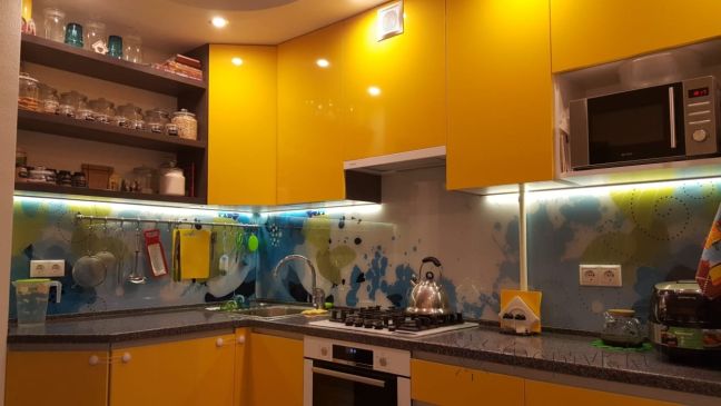 Скинали для кухни фото: абстракция в зелено-голубых тонах, заказ #ИНУТ-8317, Желтая кухня.