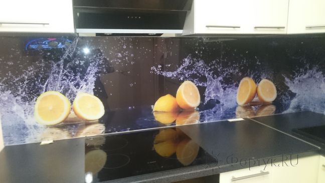 Скинали для кухни фото: апельсины в брызгах воды, заказ #КРУТ-375, Желтая кухня.