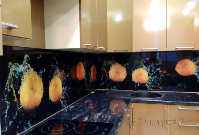 Фартук с фотопечатью фото: апельсины в воде, заказ #УТ-1614, Коричневая кухня. Изображение 180982