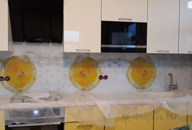 Скинали для кухни фото: апельсины в воде, заказ #ИНУТ-2114, Желтая кухня. Изображение 195132