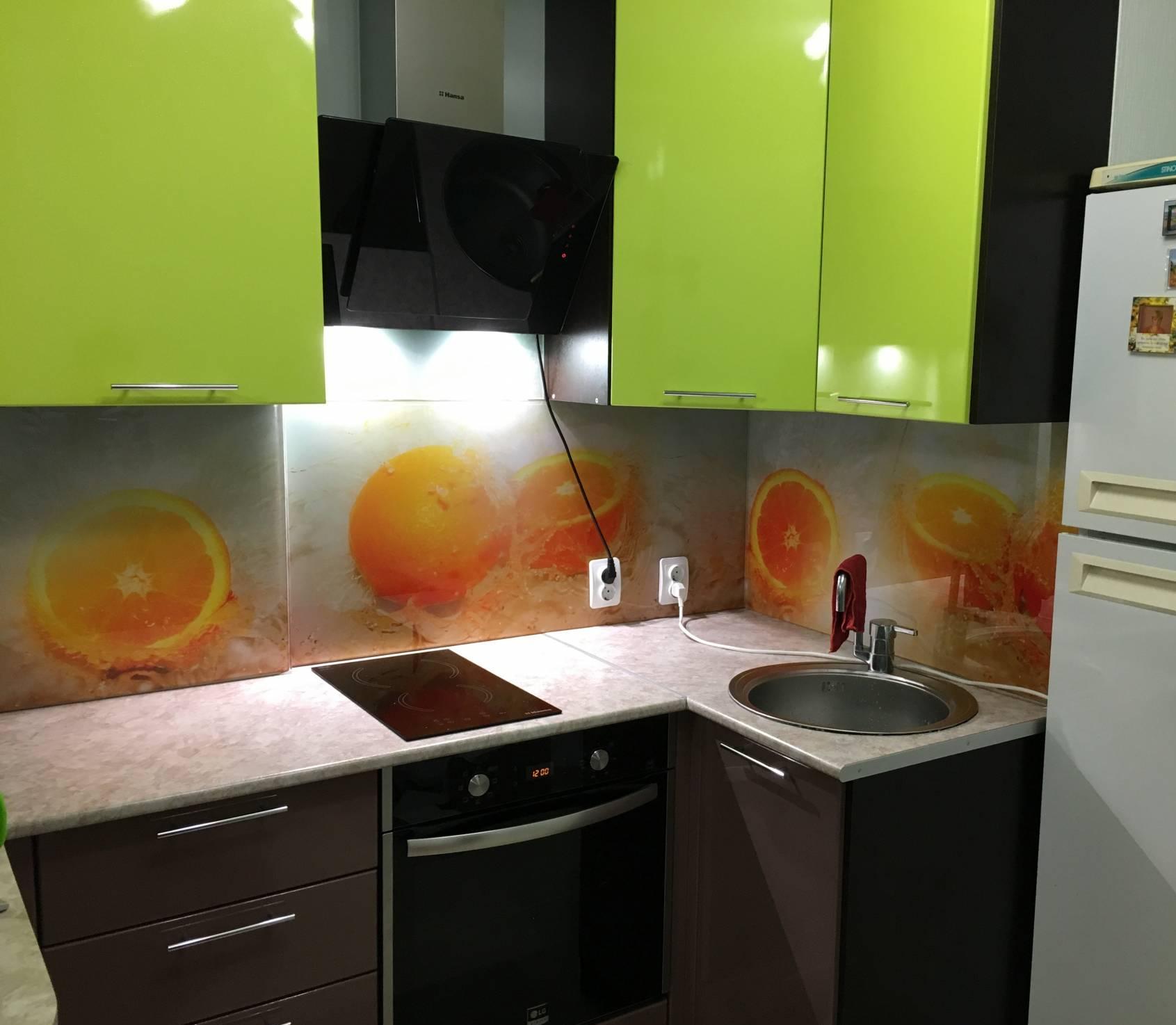 Фартук с фотопечатью фото: апельсины в воде, заказ #КРУТ-1072, Коричневая кухня. Изображение 112086