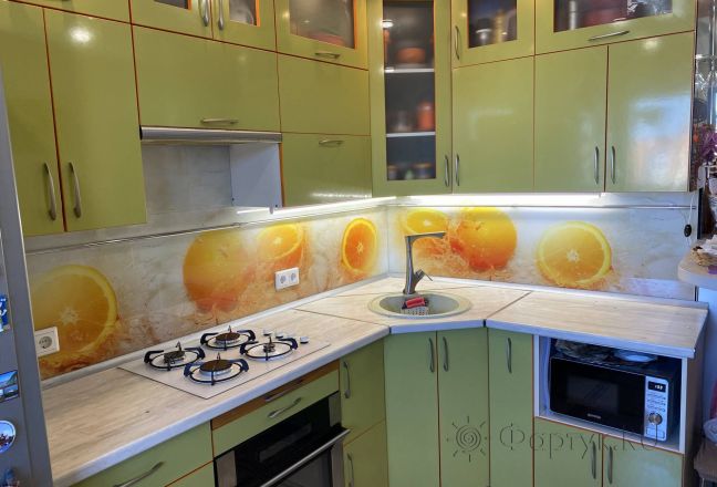Скинали для кухни фото: апельсины в воде, заказ #КРУТ-3277, Желтая кухня. Изображение 112086