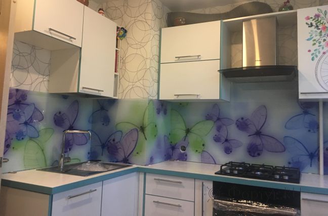 Фартук для кухни фото: бабочки, заказ #КРУТ-802, Белая кухня.