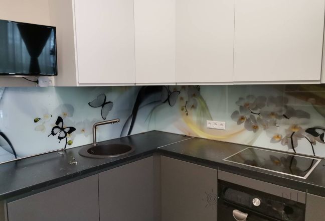 Стеновая панель фото: бабочки, заказ #ИНУТ-11516, Серая кухня.