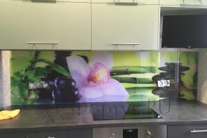 Стеновая панель фото: базальтовые камни, орхидея и бамбук, заказ #КРУТ-575, Серая кухня.