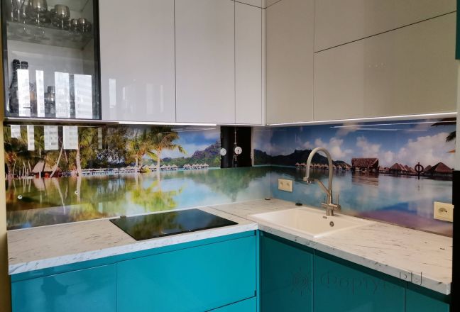 Стеклянная фото панель: берег моря и горы, заказ #ИНУТ-12384, Синяя кухня.