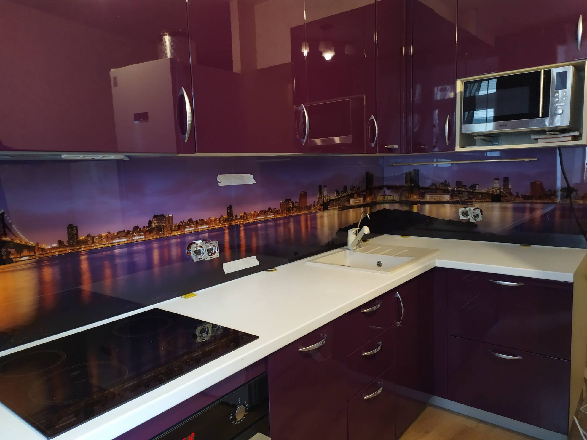 Фартук фото: бруклин в фиолетовом цвете, заказ #ИНУТ-4106, Фиолетовая кухня. Изображение 190346