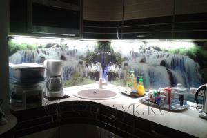 Фартук с фотопечатью фото: бурлящий  водопад., заказ #S-1063, Коричневая кухня.