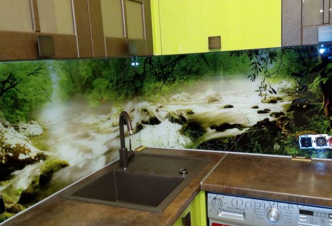 Скинали для кухни фото: бурная река, заказ #ИНУТ-3251, Зеленая кухня. Изображение 81982