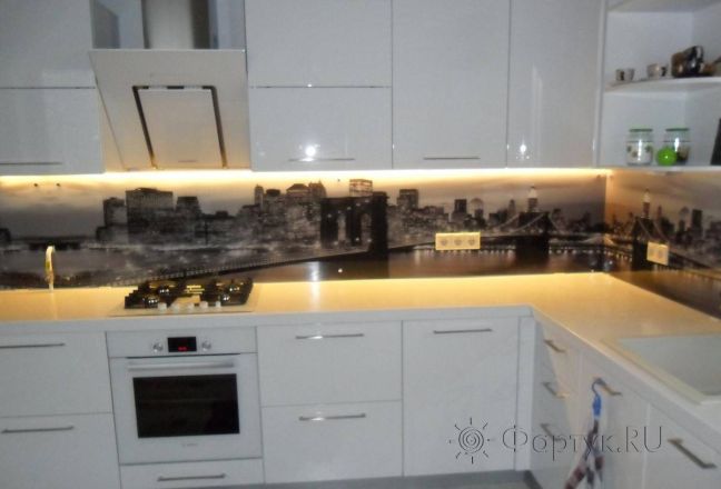 Фартук для кухни фото: черно-белый бруклинский мост., заказ #S-870, Белая кухня. Изображение 110850