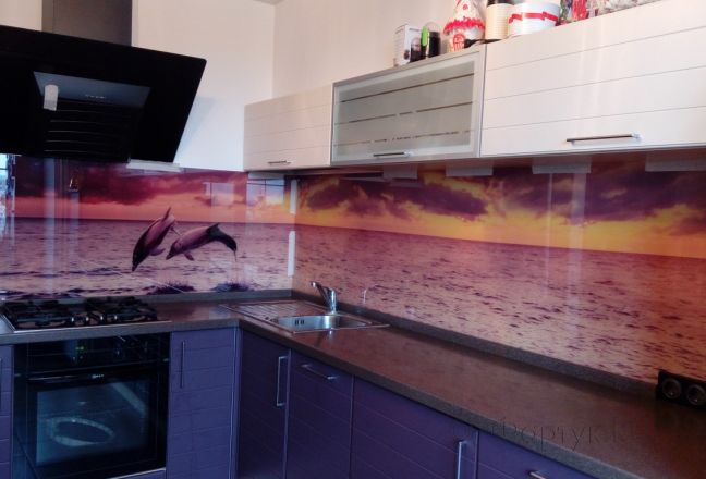 Фартук фото: дельфины на фоне заката, заказ #УТ-918, Фиолетовая кухня. Изображение 85310