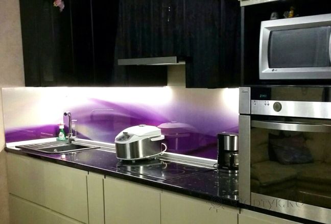 Фартук для кухни фото: фиолетовая абстрактная волна, заказ #УТ-1476, Белая кухня.