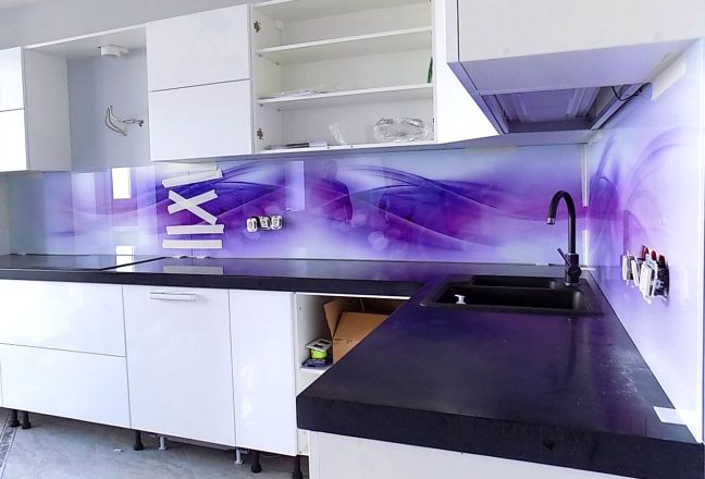 Фартук для кухни фото: фиолетовая абстрактная волна, заказ #УТ-709, Белая кухня.