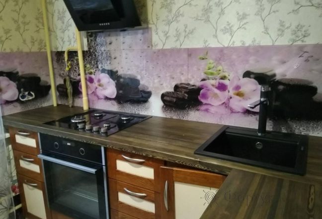 Фартук с фотопечатью фото: фиолетовые цветы, заказ #ИНУТ-4938, Коричневая кухня. Изображение 244862