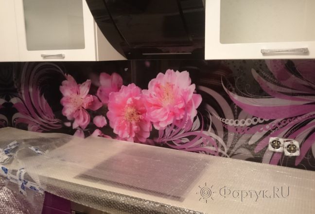 Фартук фото: фиолетовые цветы, вензеля, заказ #УТ-1841, Фиолетовая кухня. Изображение 87756