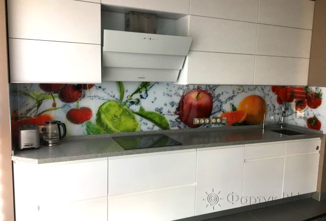 Фартук для кухни фото: фрукты в брызгах воды, заказ #УТ-1835, Белая кухня.