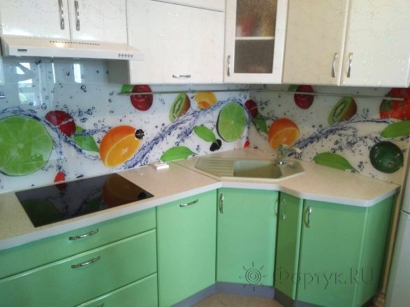 Скинали для кухни фото: фрукты в брызгах воды, заказ #ИНУТ-1362, Зеленая кухня.