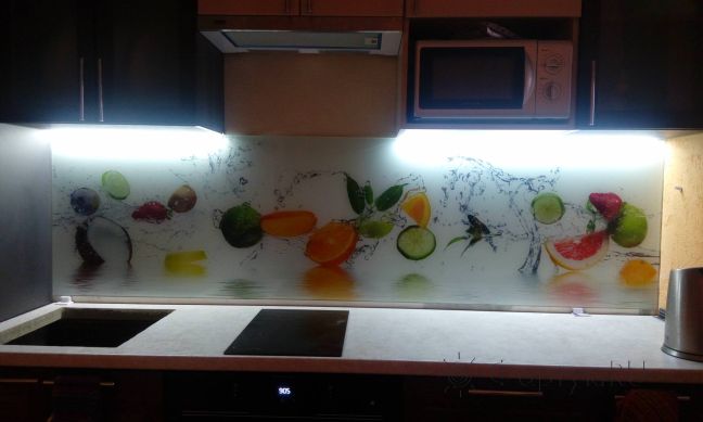 Фартук с фотопечатью фото: фрукты в воде, заказ #ИНУТ-277, Коричневая кухня.