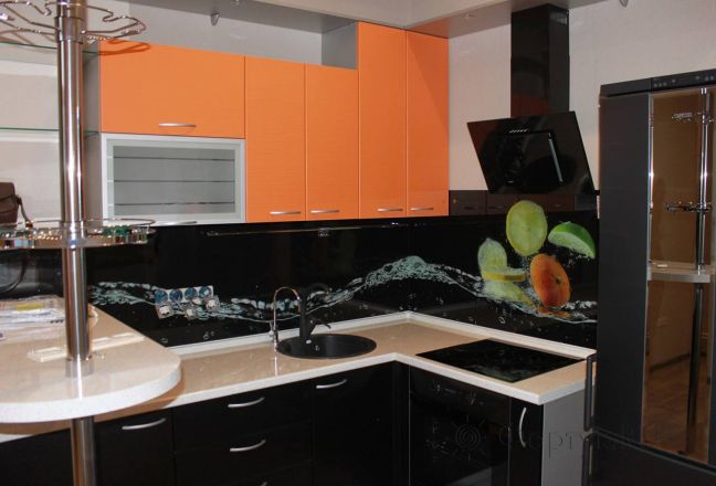 Фартук стекло фото: фрукты в воде., заказ #УТ-105, Оранжевая кухня.