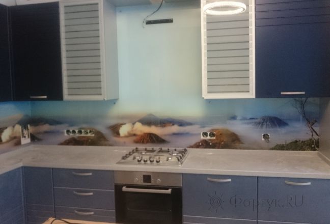 Стеклянная фото панель: гейзеры и чистое небо, заказ #УТ-1307, Синяя кухня. Изображение 186828
