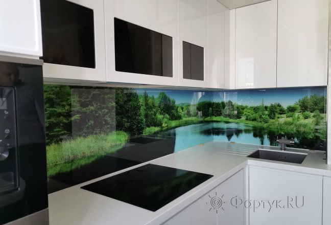 Фартук для кухни фото: голубое небо, озеро мечты, заказ #ИНУТ-8708, Белая кухня.