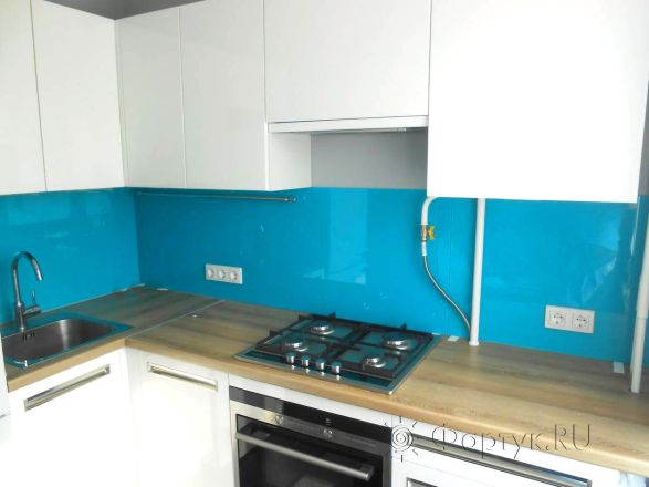 Фартук для кухни фото: голубой однотонный цвет, заказ #S-339, Белая кухня.