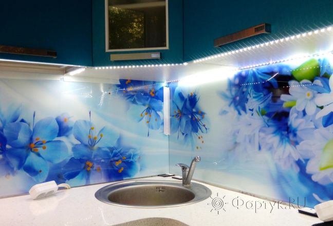 Стеклянная фото панель: голубые цветы, заказ #ГМУТ-243, Синяя кухня. Изображение 186056
