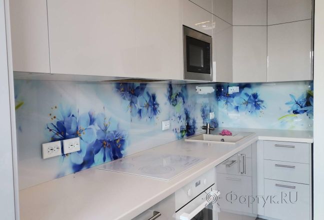 Фартук для кухни фото: голубые цветы, заказ #ИНУТ-12795, Белая кухня. Изображение 186056