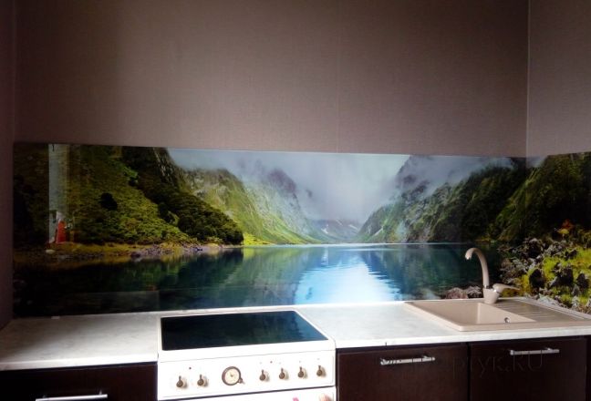 Фартук с фотопечатью фото: горное озеро, заказ #УТ-2181, Коричневая кухня. Изображение 121184