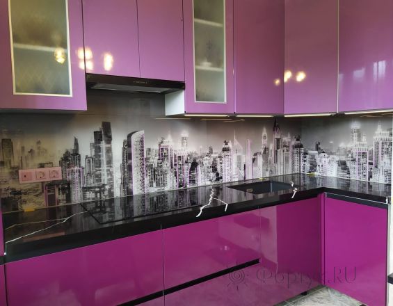 Фартук фото: город в черно-белом цвете, заказ #ИНУТ-9938, Фиолетовая кухня.