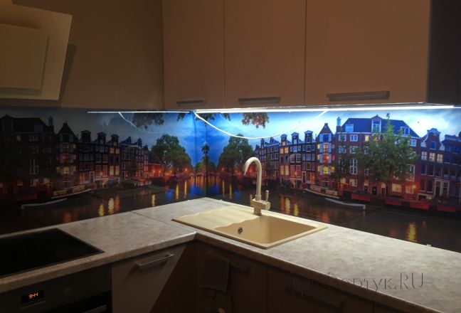 Стеновая панель фото: городской канал, амстердам, заказ #КРУТ-387, Серая кухня. Изображение 110928
