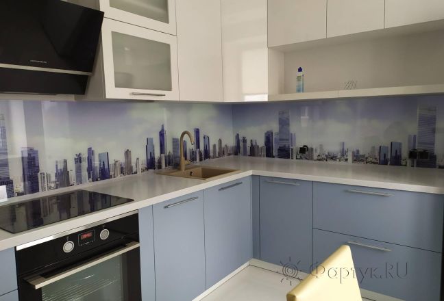 Стеклянная фото панель: городской пейзаж, заказ #ИНУТ-4368, Синяя кухня. Изображение 244954