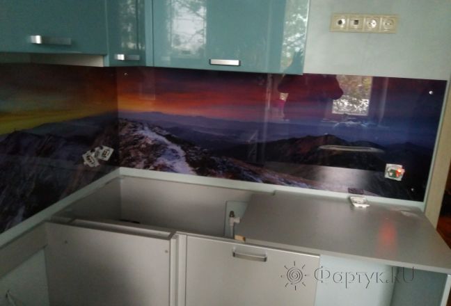 Стеклянная фото панель: горы, заказ #ИНУТ-239, Синяя кухня.