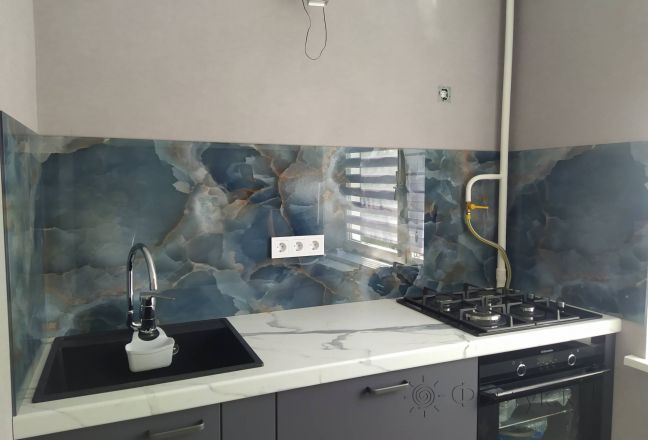 Стеновая панель фото: итальянский мрамор, заказ #ИНУТ-12974, Серая кухня. Изображение 348220