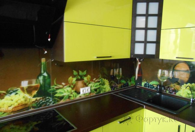 Скинали для кухни фото: изображение вина., заказ #SK-1220, Зеленая кухня.