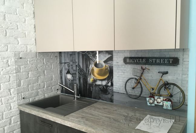 Стеновая панель фото: коллаж &quot;серые улицы с желтыми элементами&quot;, заказ #КРУТ-624, Серая кухня. Изображение 181388