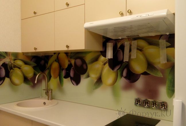Скинали для кухни фото: коллаж из оливок, заказ #ИНУТ-166, Желтая кухня. Изображение 185642