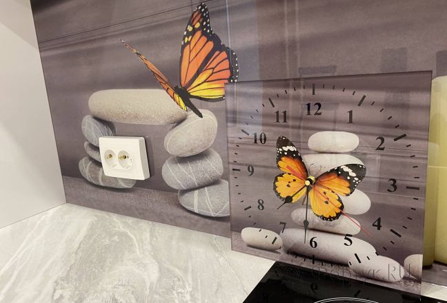 Стеновая панель фото: коллаж: серые камни, свечи и бабочки, заказ #КРУТ-3609, Серая кухня. Изображение 249218
