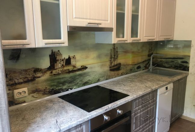 Фартук с фотопечатью фото: корабли у замка, заказ #КРУТ-2222, Коричневая кухня. Изображение 185962