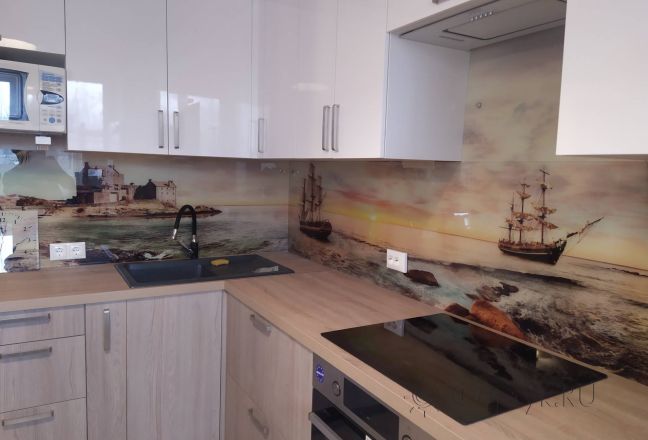 Фартук с фотопечатью фото: корабли в море, заказ #ИНУТ-10659, Коричневая кухня.