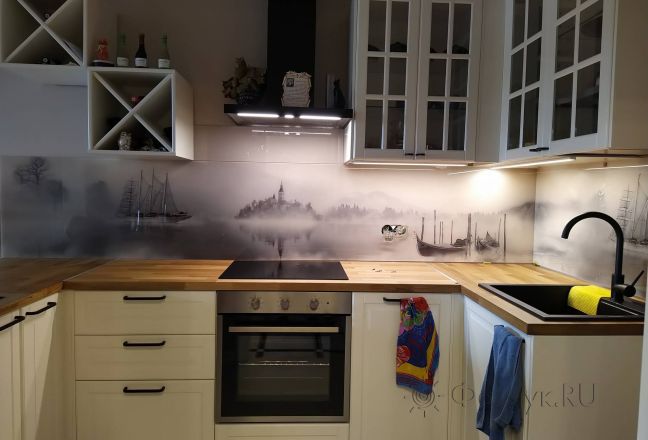 Скинали для кухни фото: корабли в тумане, заказ #ИНУТ-7187, Желтая кухня. Изображение 300056