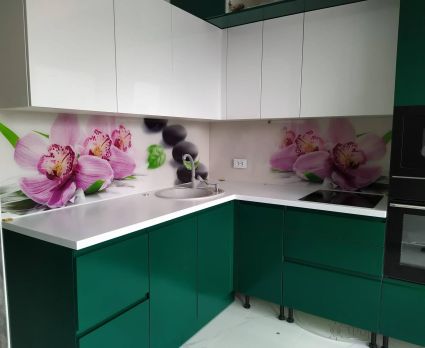 Скинали для кухни фото: крупные орхидеи, заказ #ИНУТ-6049, Зеленая кухня.