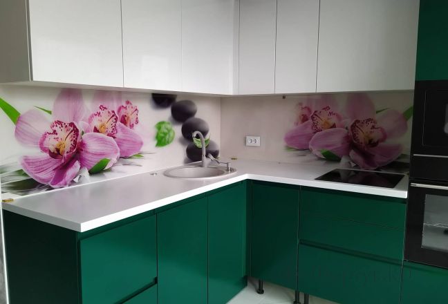 Скинали для кухни фото: крупные орхидеи, заказ #ИНУТ-6049, Зеленая кухня. Изображение 201080