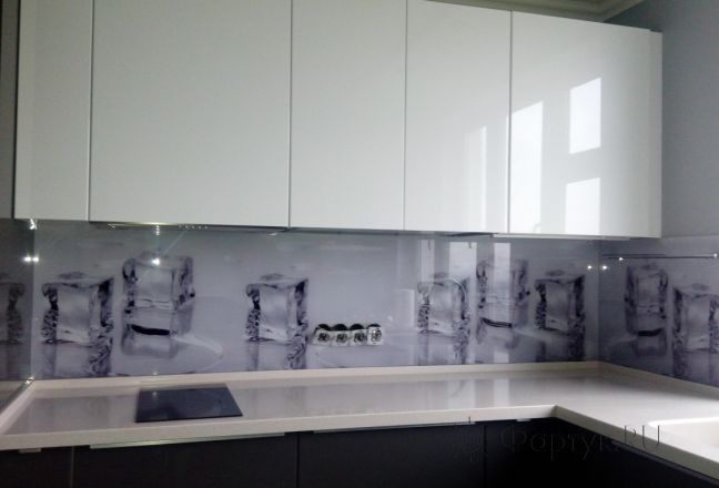 Стеновая панель фото: кубики льда, заказ #УТ-1183, Серая кухня.