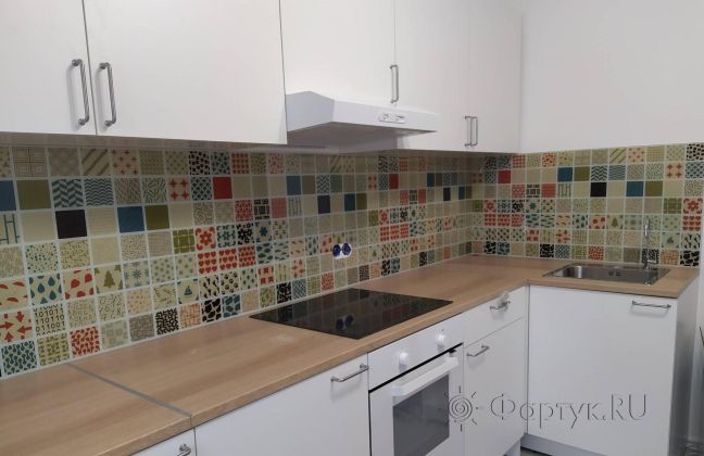 Фартук для кухни фото: квадраты с текстурным рисунком, заказ #ИНУТ-9109, Белая кухня.
