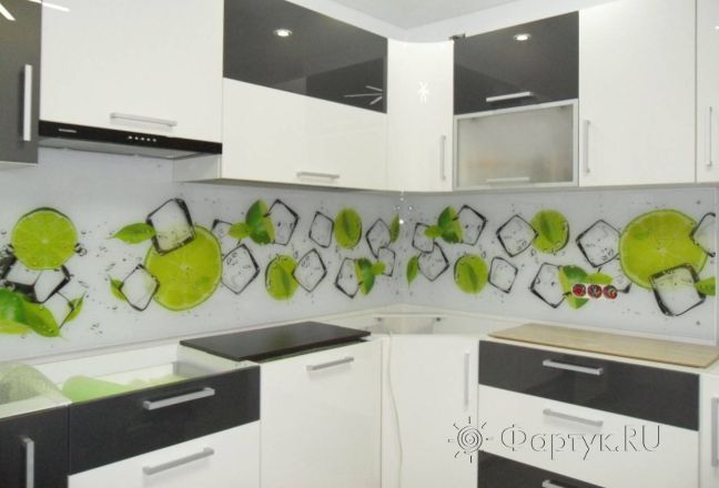 Фартук для кухни фото: лаймы с кубиками льда, заказ #УТ-301, Белая кухня. Изображение 112194